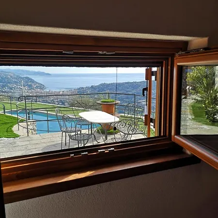 Cozy Pool-side House With Sea View Hébergement de vacances Rapallo
