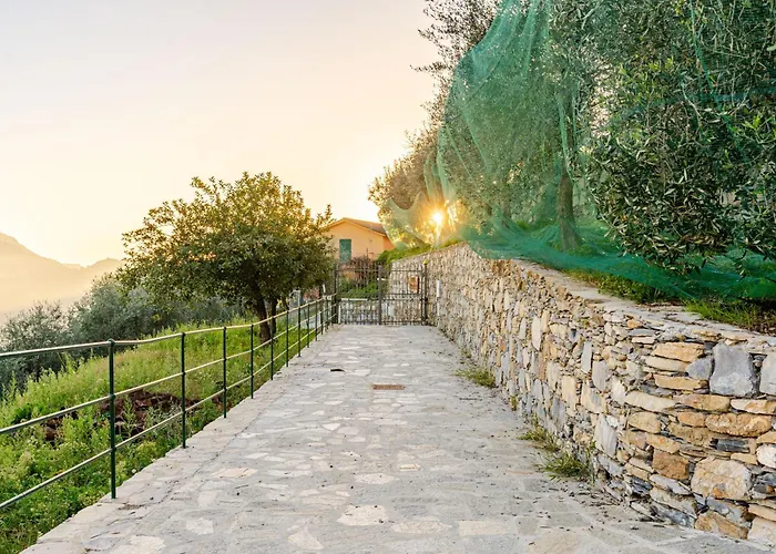 Σπίτι διακοπών Cozy Pool-side House With Sea View