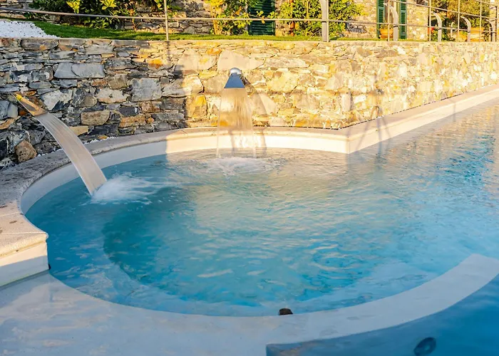 Cozy Pool-side House With Sea View Nyaraló Rapallo