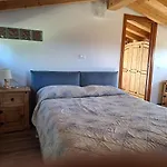 Semesterbostad Cozy Pool-side House With Sea View